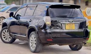 Toyota Vanguard 2012 Black