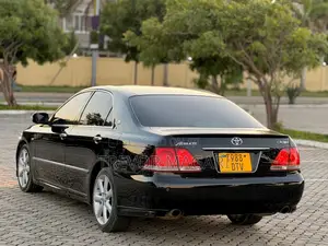 Toyota Crown Royale 2005 Black