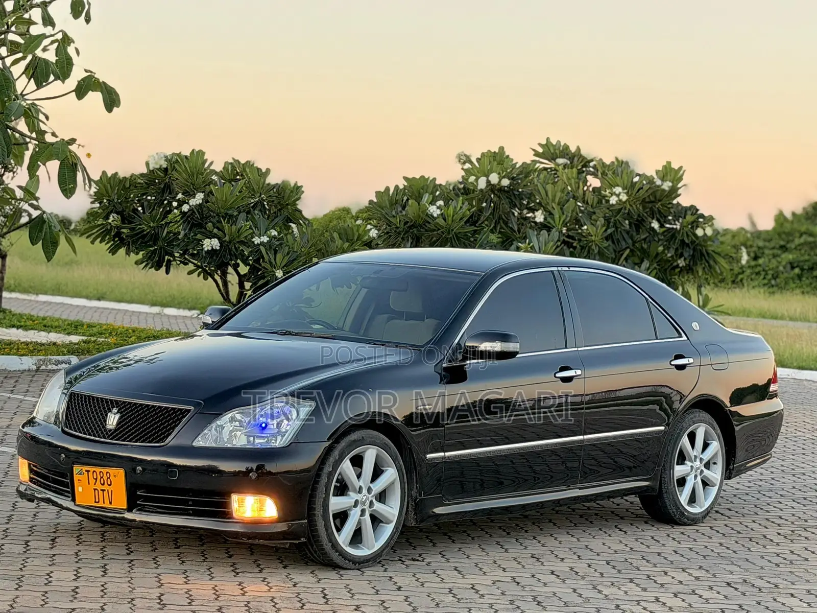 Toyota Crown Royale 2005 Black