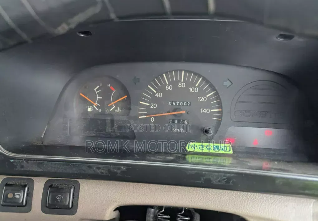 Toyota Coaster 2003