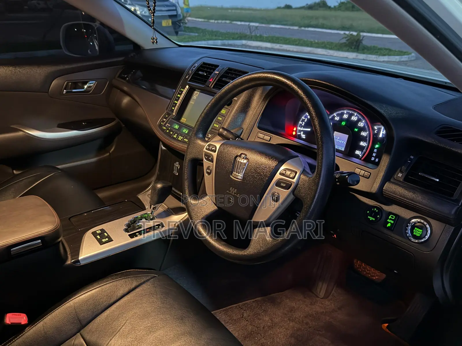 Toyota Crown 2011 White
