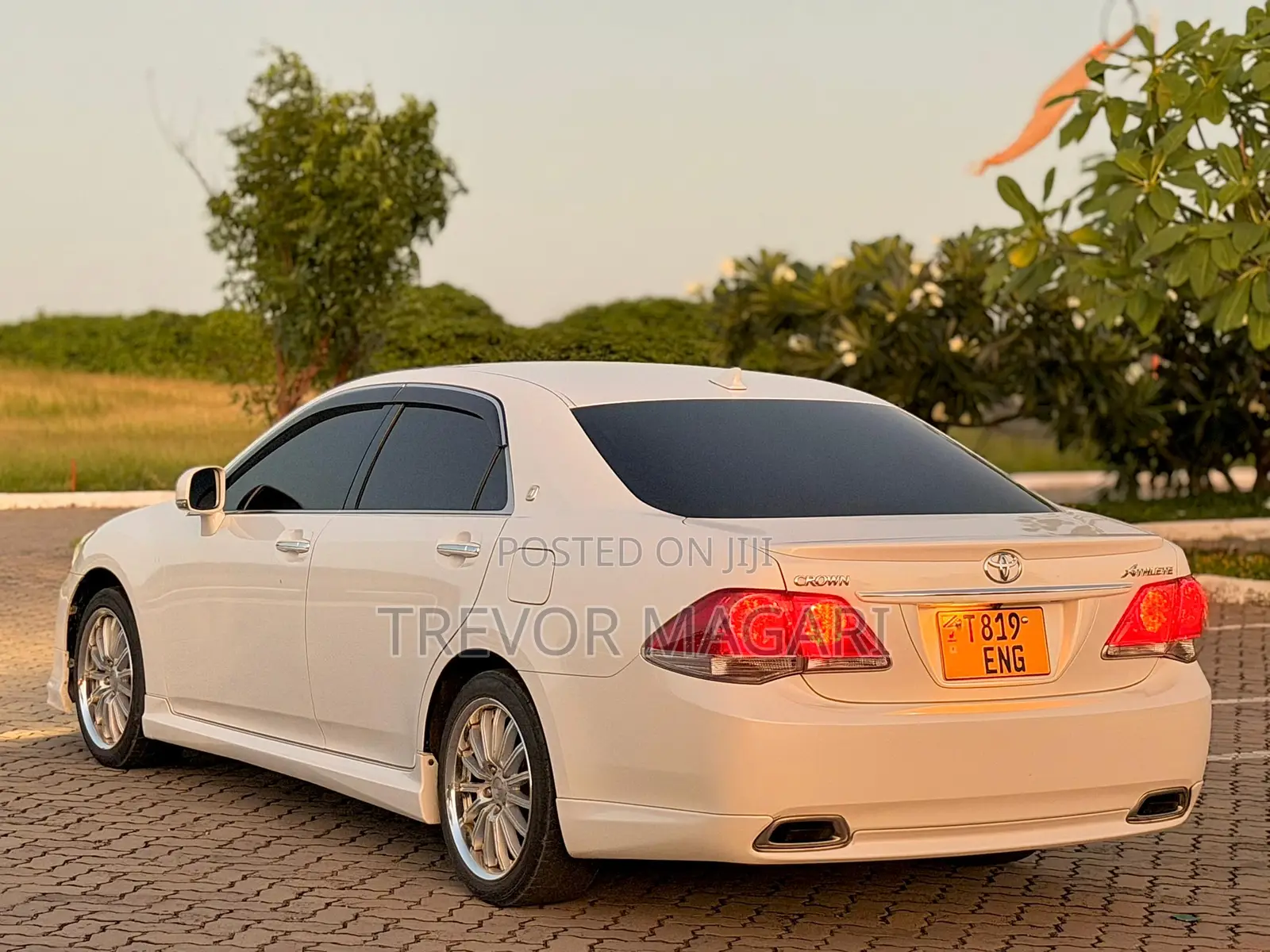 Toyota Crown 2011 White
