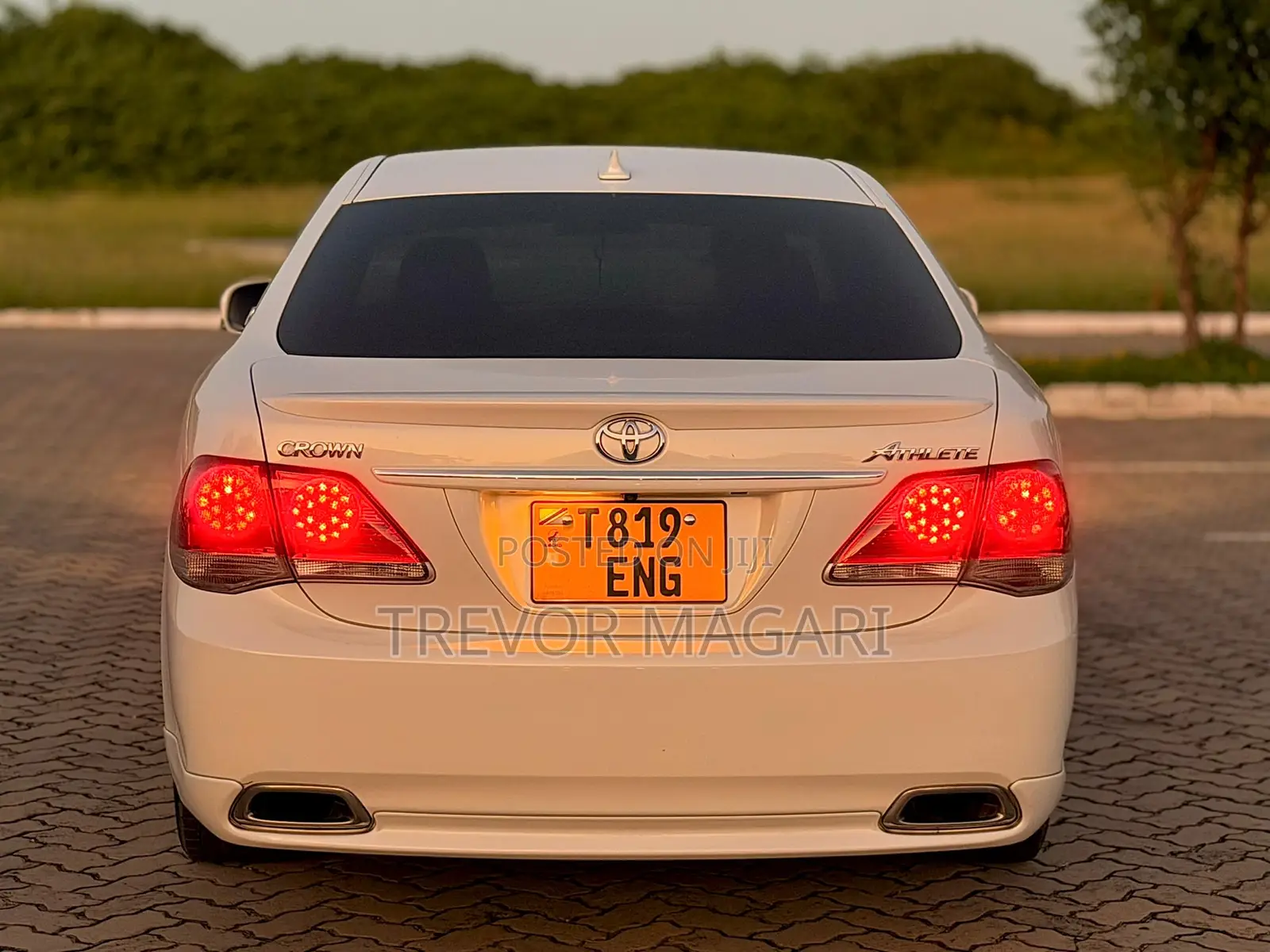 Toyota Crown 2011 White
