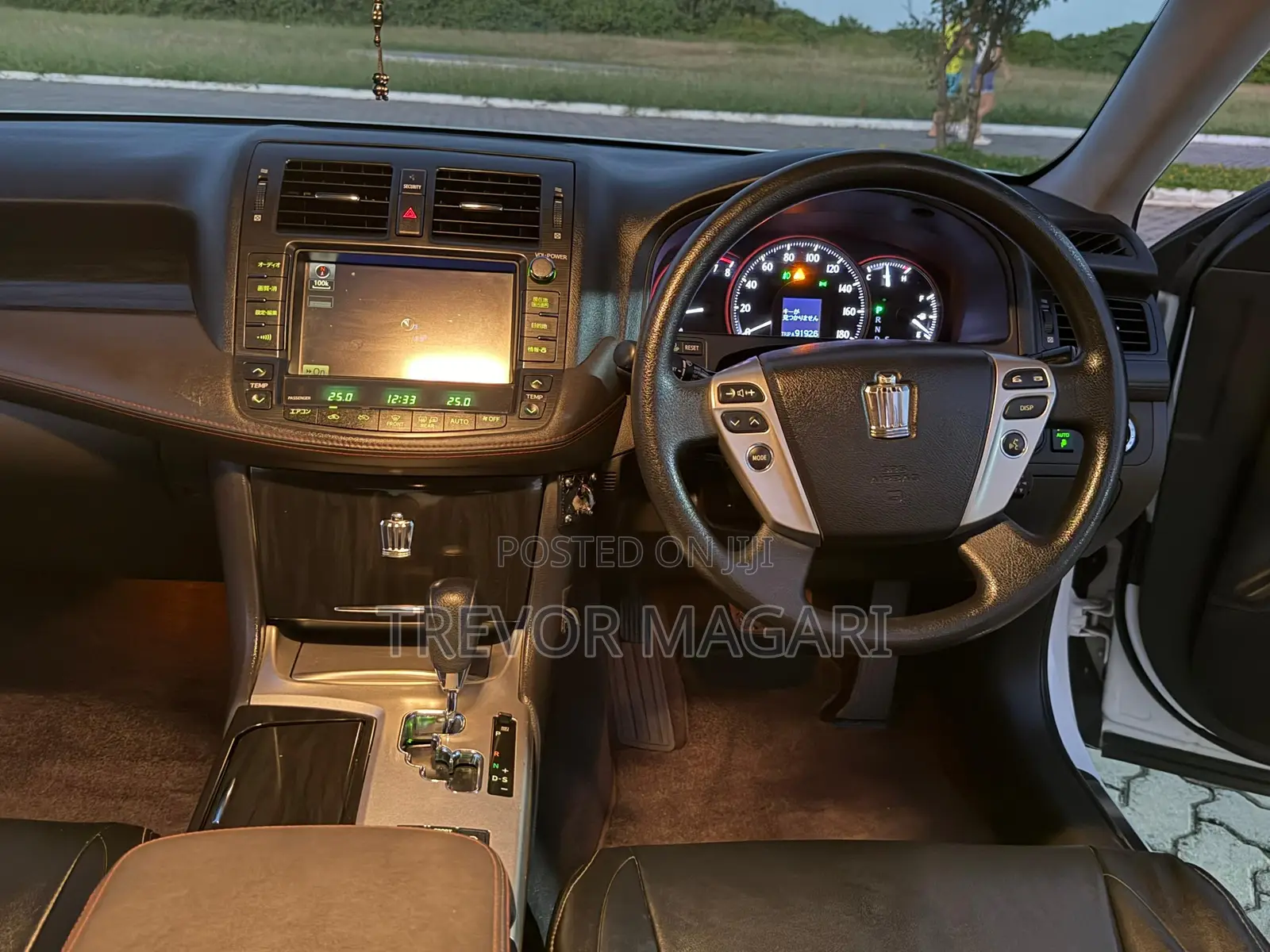 Toyota Crown 2011 White