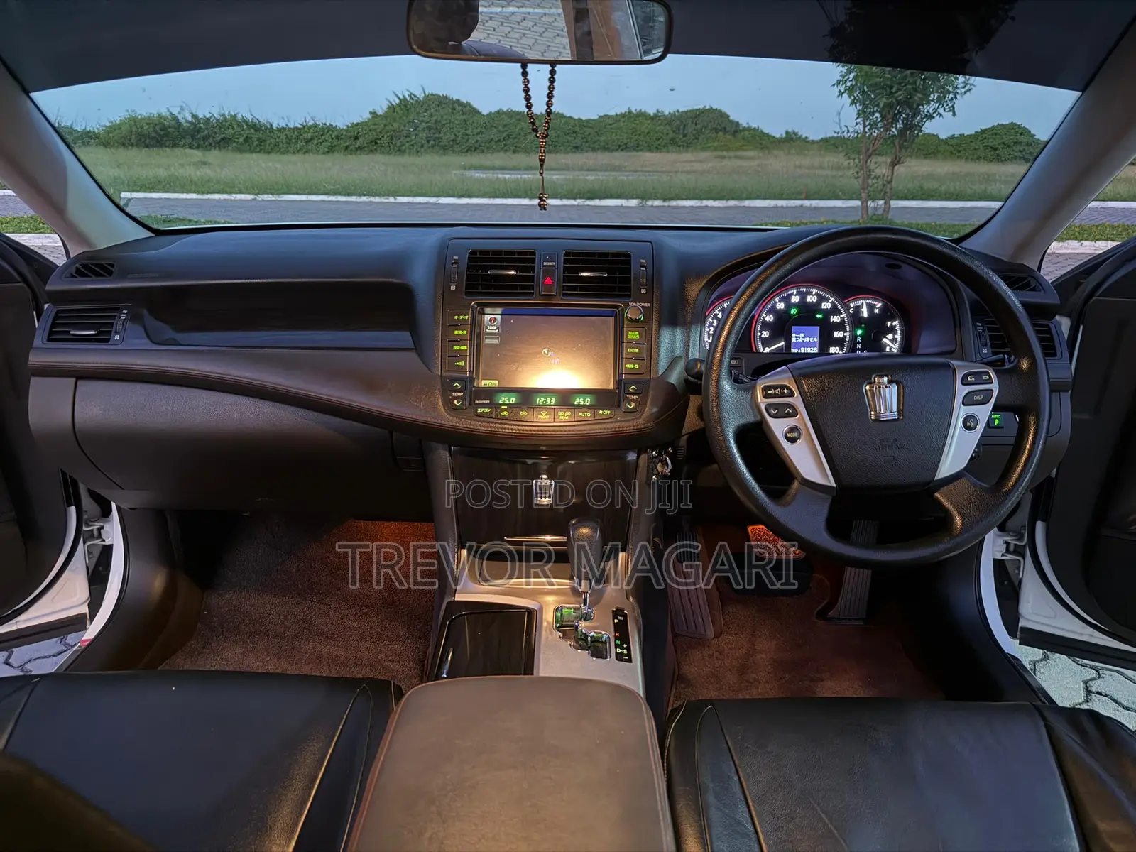 Toyota Crown 2011 White
