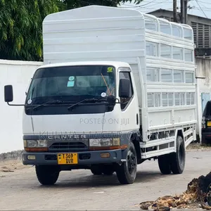 Mitsubishi Canter 1998 White