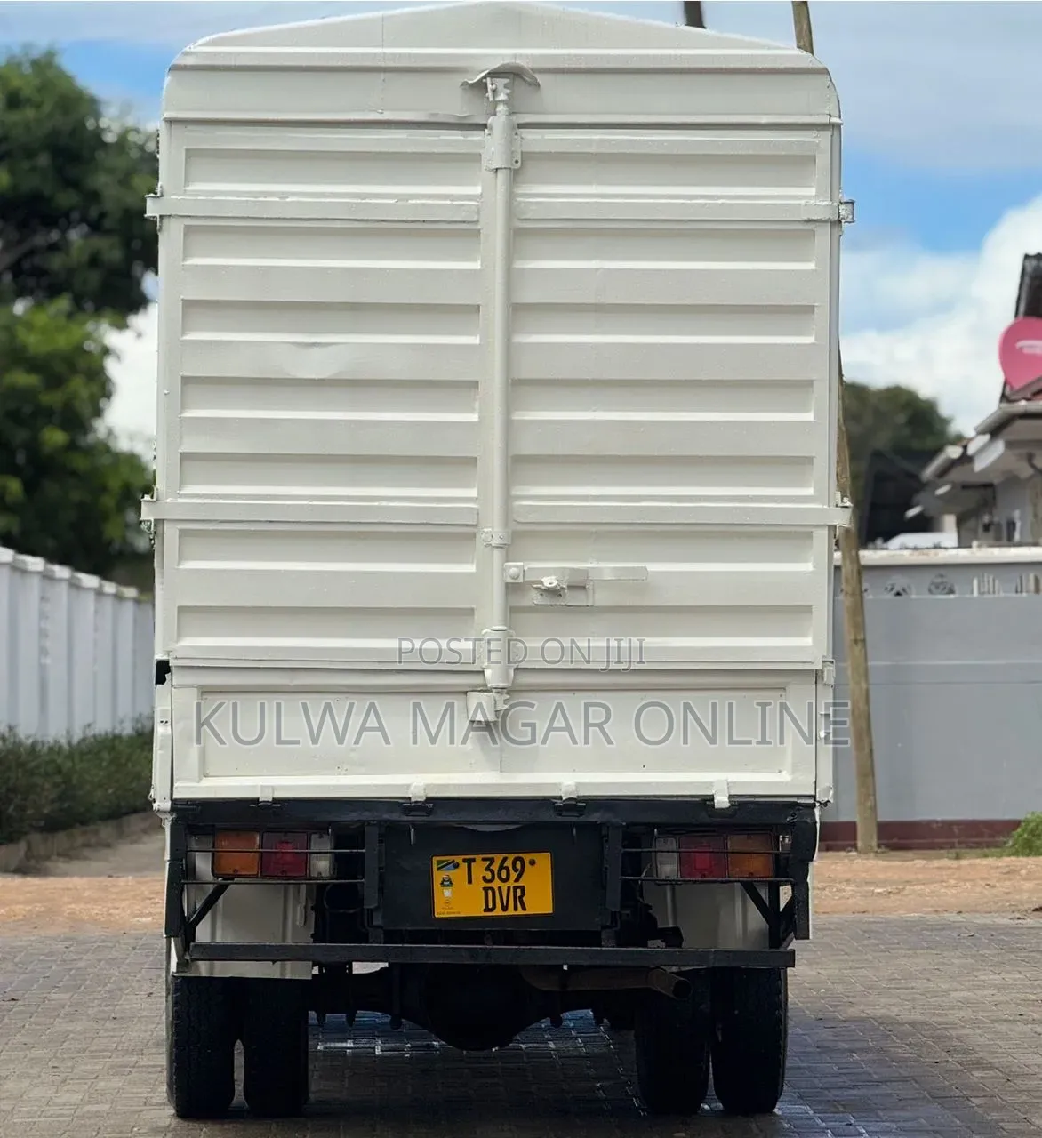 Mitsubishi Canter 1998 White