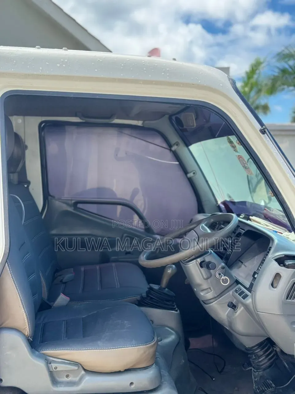 Mitsubishi Canter 1998 White