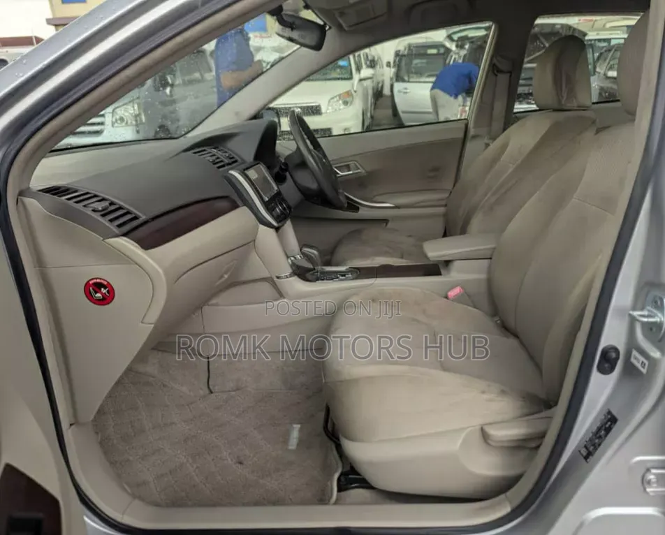 Toyota Harrier 2004 Silver