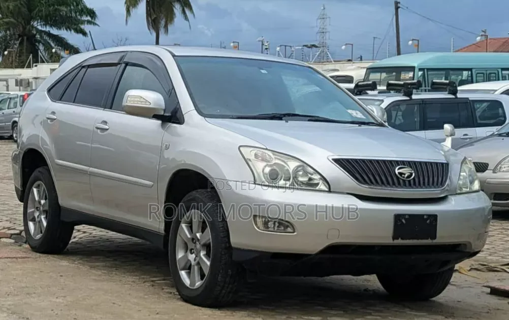 Toyota Harrier 2004 Silver