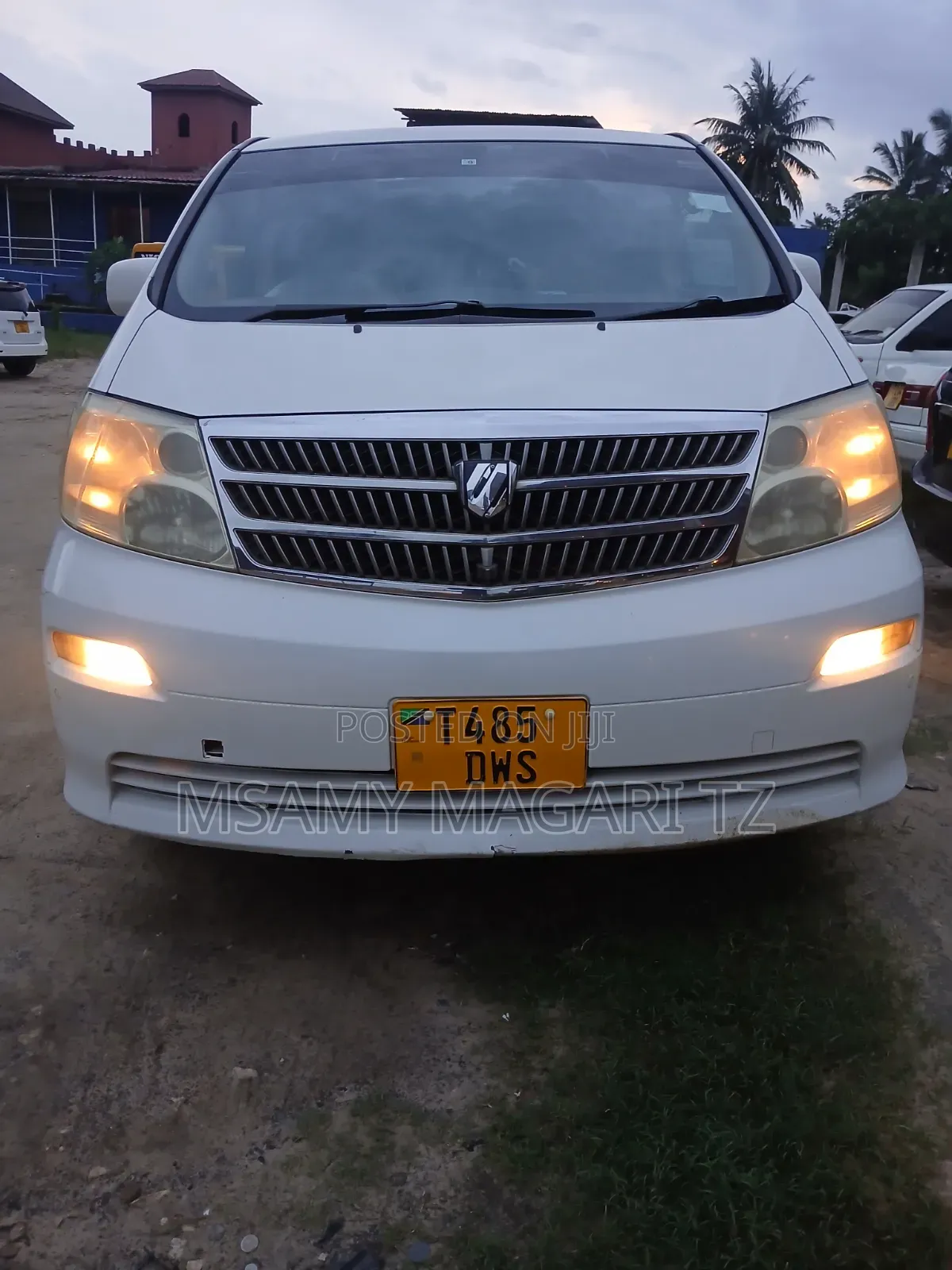 Toyota Alphard 2.4 Petrol FWD 2005 White