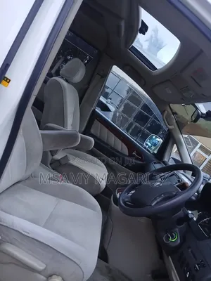 Toyota Alphard 2.4 Petrol FWD 2005 White