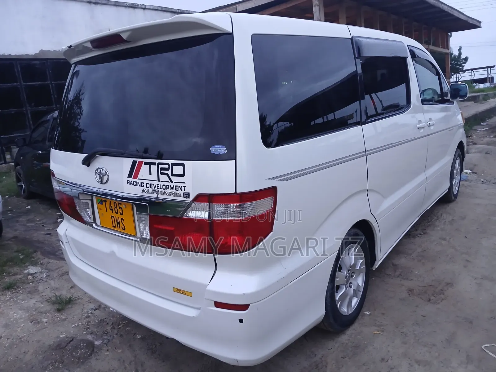 Toyota Alphard 2.4 Petrol FWD 2005 White
