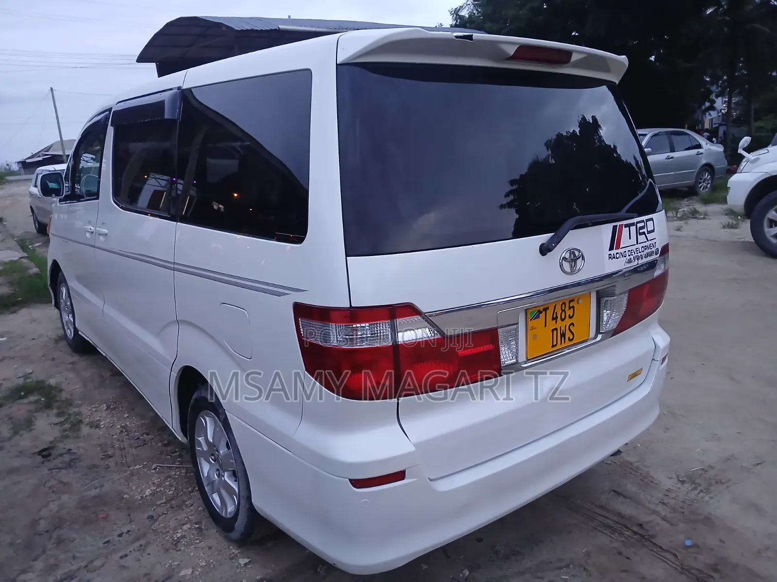 Toyota Alphard 2.4 Petrol FWD 2005 White