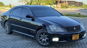 Toyota Crown 2006 Black