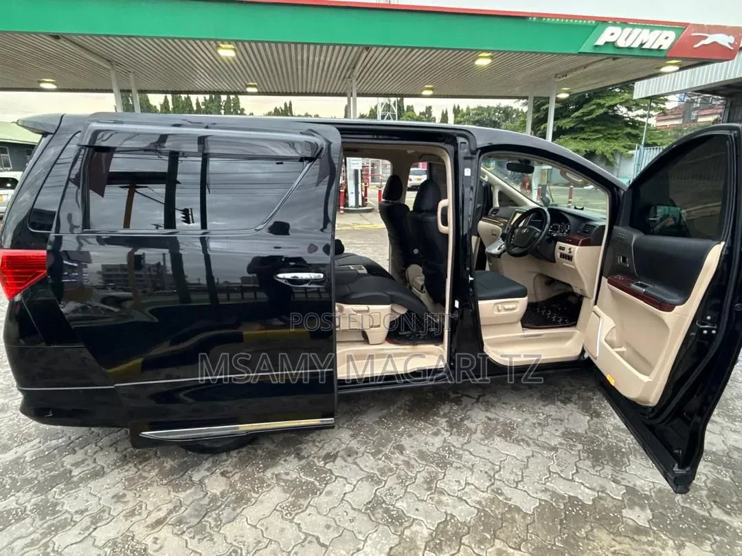 Toyota Alphard 2.4 Petrol FWD 2010 Black