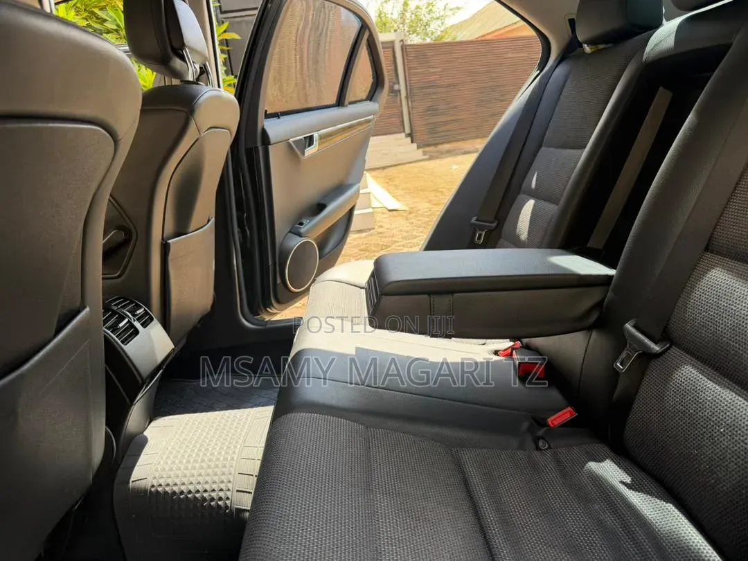 Mercedes-Benz C200 2007 Black