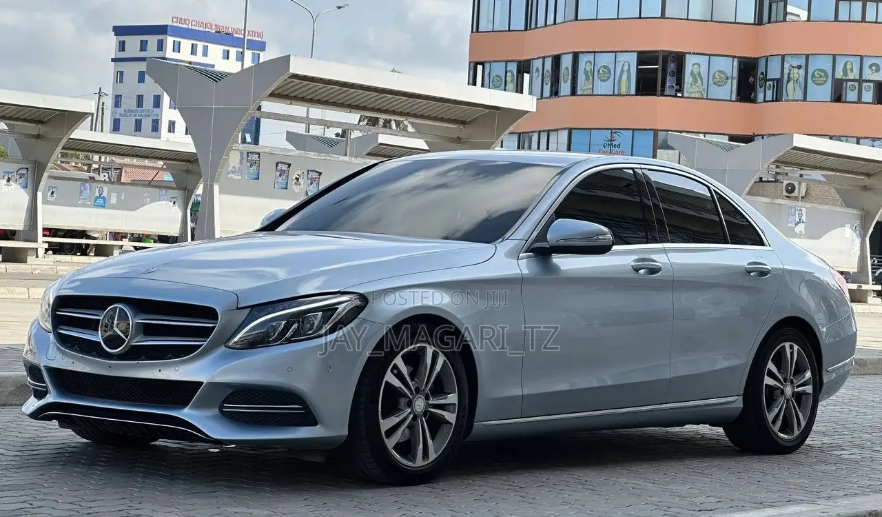 Mercedes-Benz C200 2015 Silver