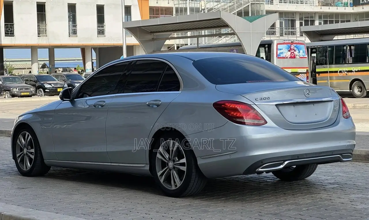 Mercedes-Benz C200 2015 Silver