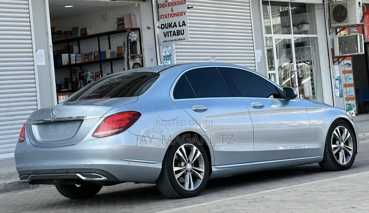 Mercedes-Benz C200 2015 Silver