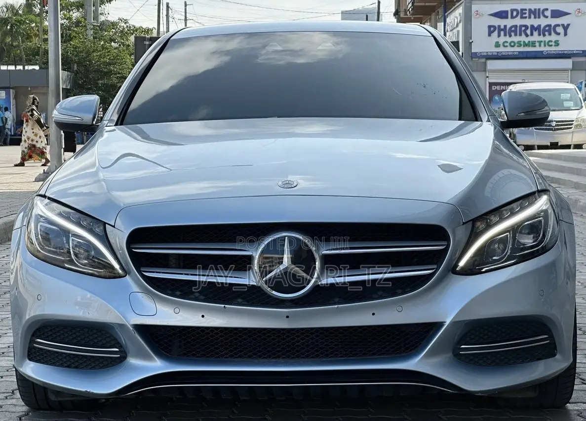 Mercedes-Benz C200 2015 Silver