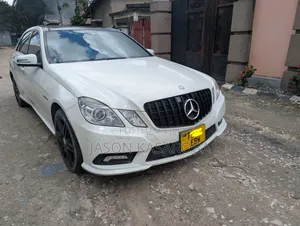 Mercedes-Benz E200 2011 White
