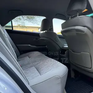 Toyota Crown 2011 Silver