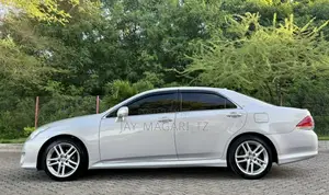 Toyota Crown 2011 Silver