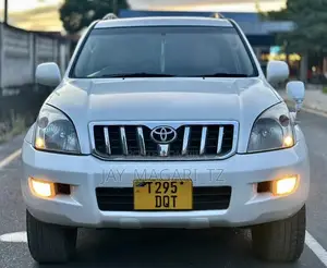 Toyota Land Cruiser Prado 2006 White