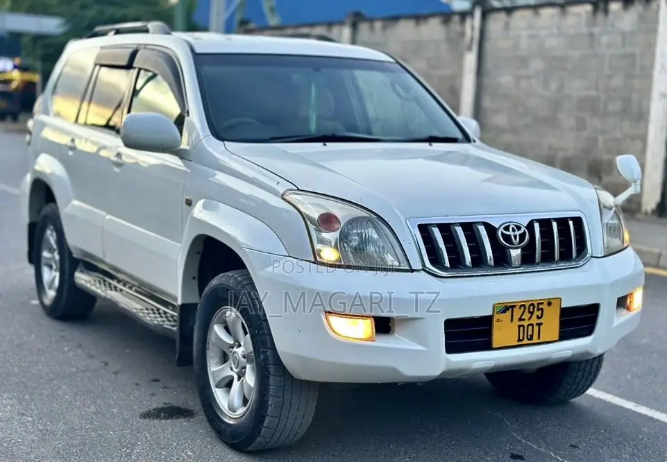 Toyota Land Cruiser Prado 2006 White