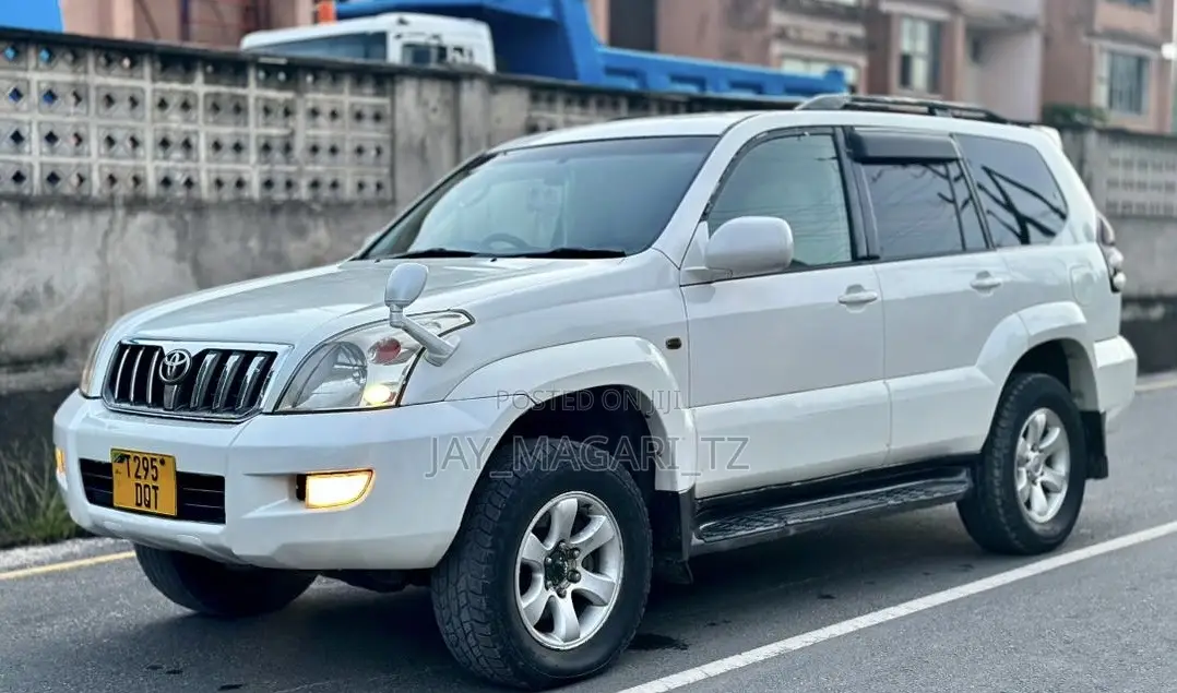Toyota Land Cruiser Prado 2006 White