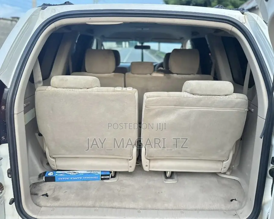 Toyota Land Cruiser Prado 2006 White