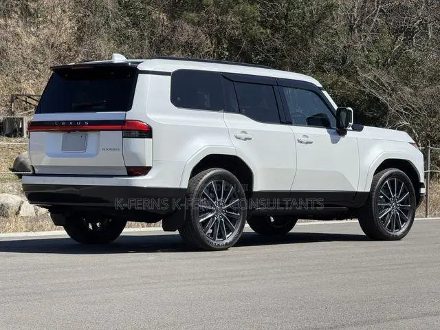 New Lexus GX 2025 White