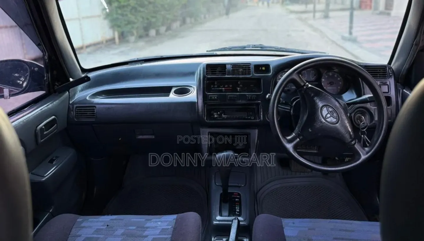 Toyota Harrier 2006 Maroon