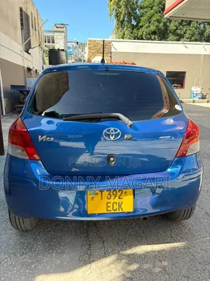 Toyota Vitz 2009 Blue