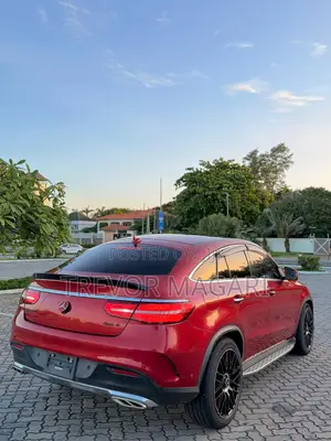 Mercedes-Benz GLE-Class 2018 Red