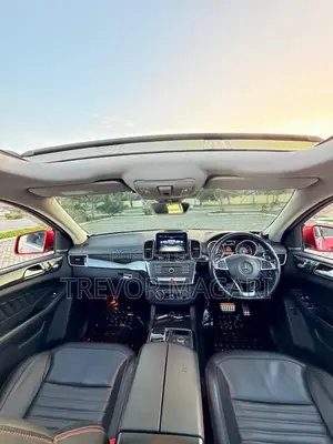 Mercedes-Benz GLE-Class 2018 Red