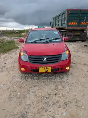 Toyota IST 2003 Red