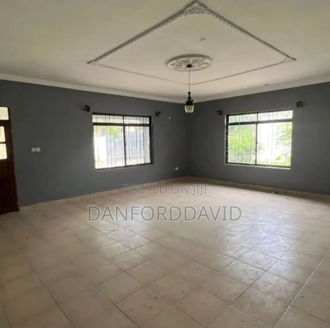 3bdrm House in Kahwa Real Estate, Bunju for sale