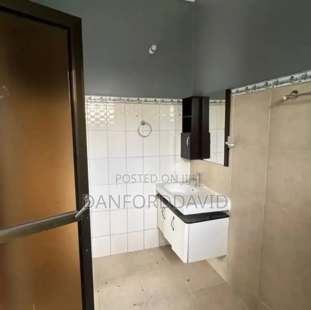 3bdrm House in Kahwa Real Estate, Bunju for sale
