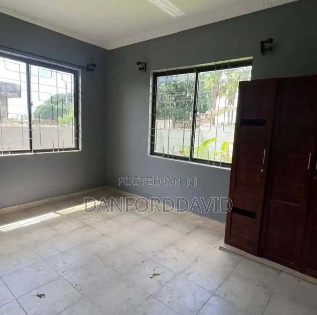 3bdrm House in Kahwa Real Estate, Bunju for sale