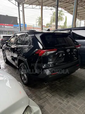 Toyota RAV4 2021 Black
