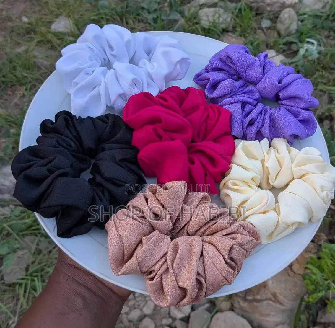 Simple and Pretty Hair Scrunchies