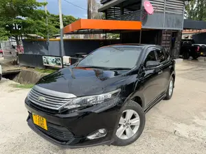 Toyota Harrier 2.0 2015 Black