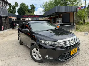Toyota Harrier 2.0 2015 Black