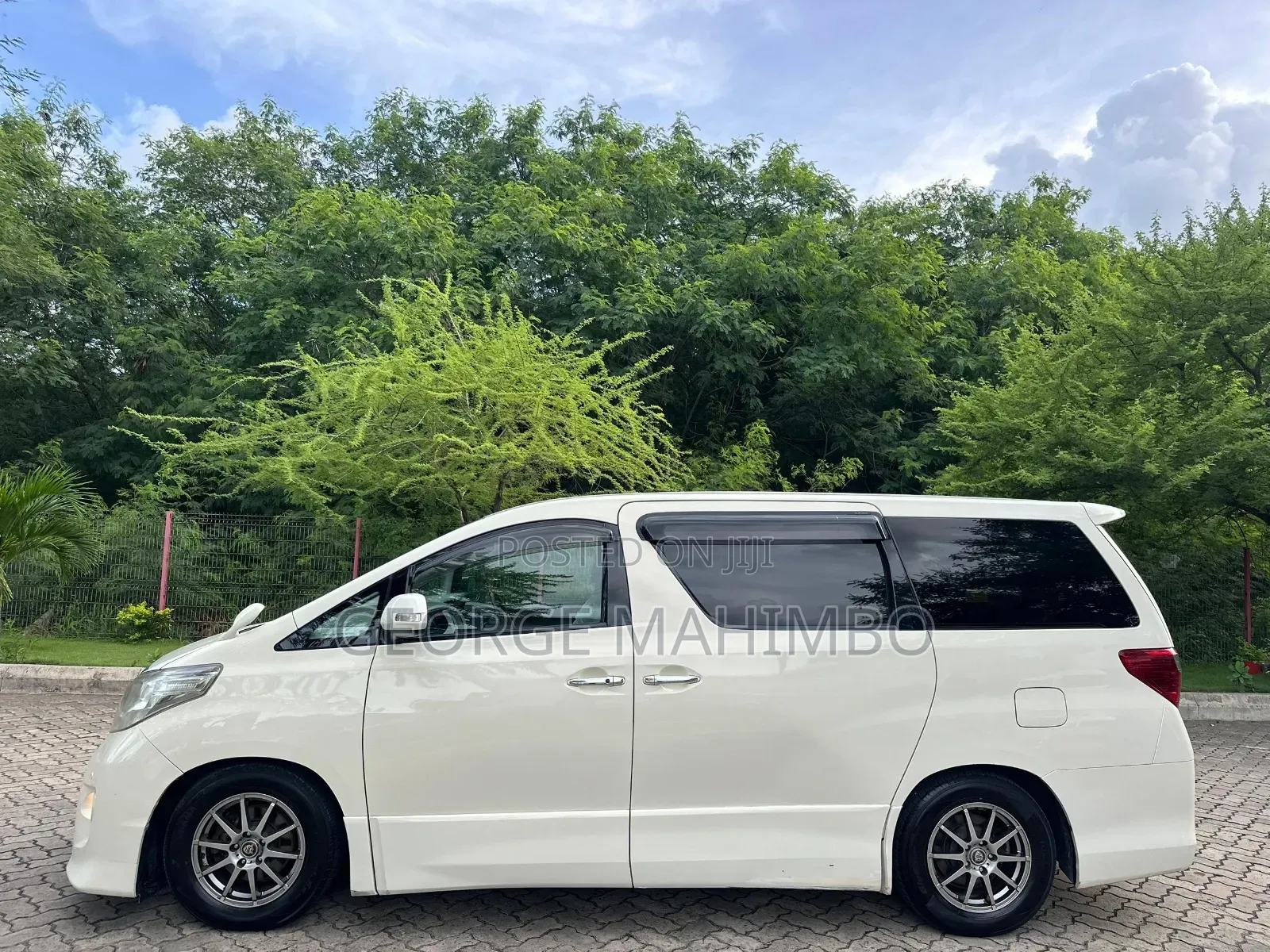 Toyota Alphard 2010 White