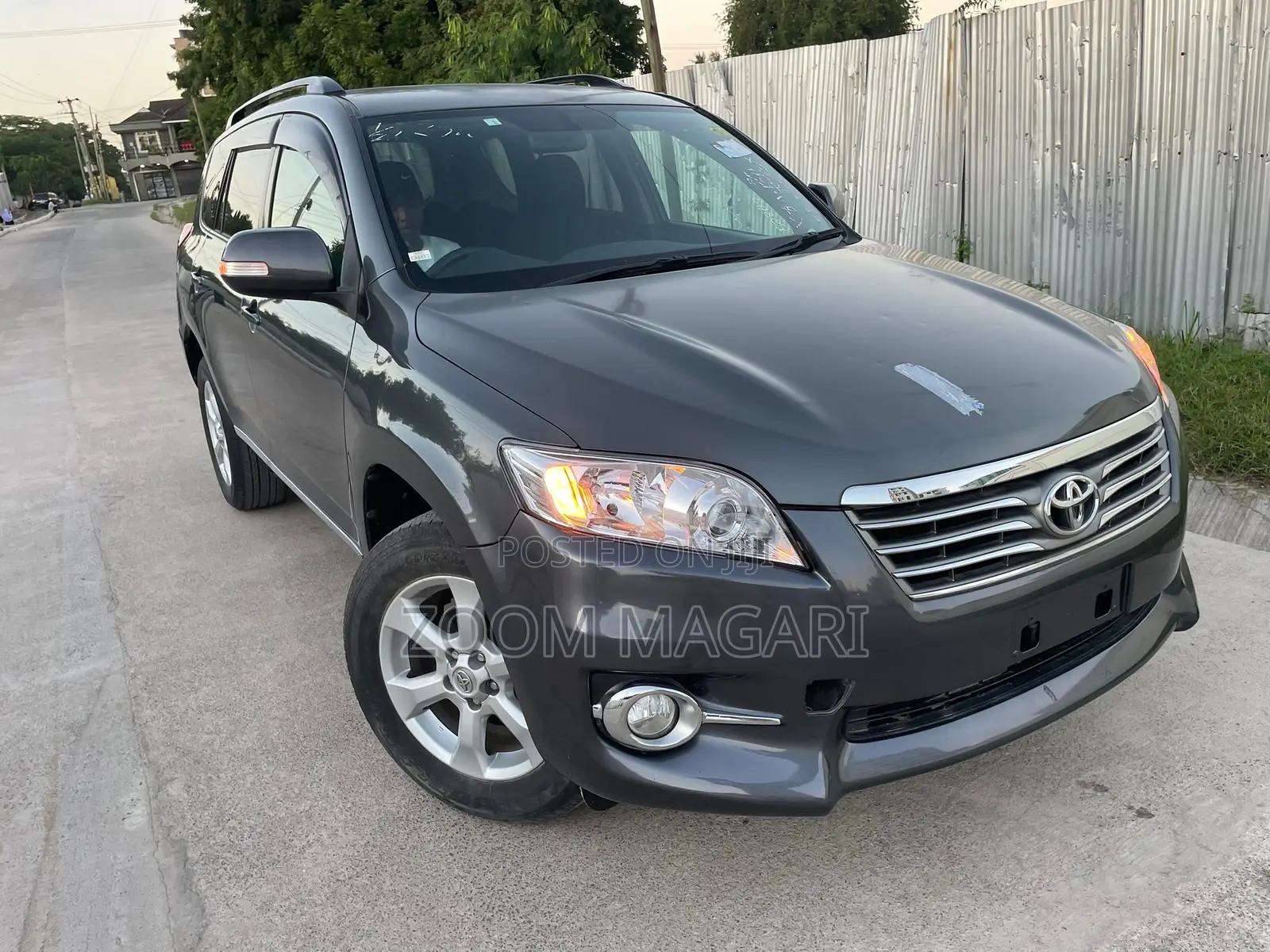 Toyota Vanguard 2012 Gray
