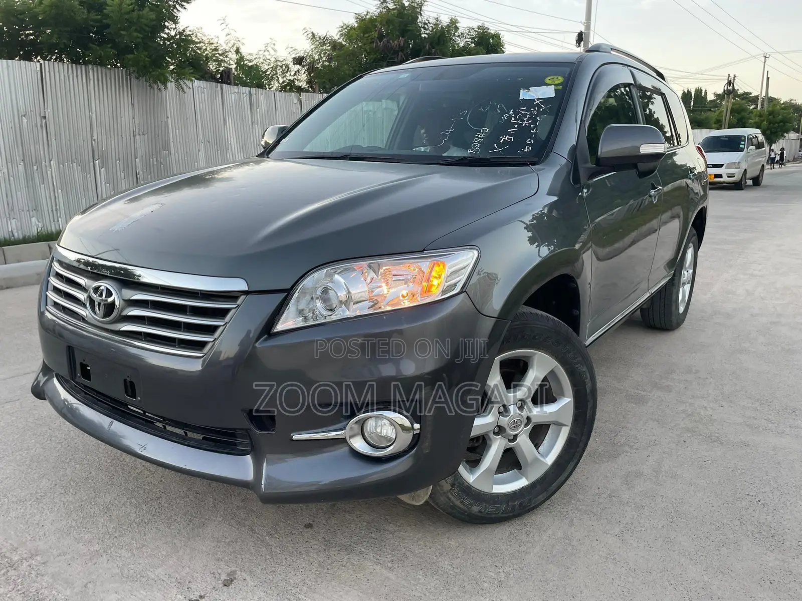 Toyota Vanguard 2012 Gray