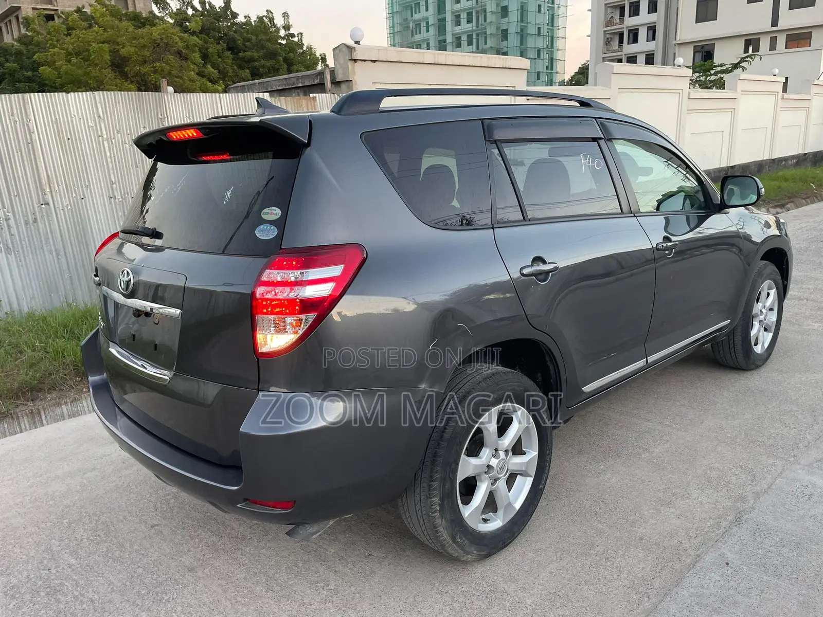Toyota Vanguard 2012 Gray