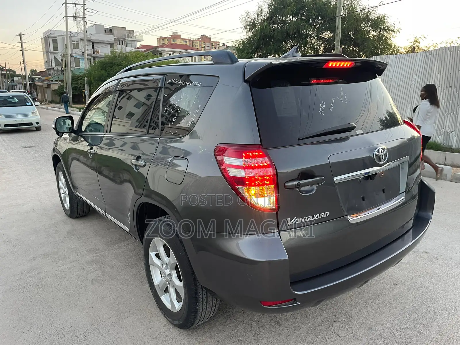 Toyota Vanguard 2012 Gray